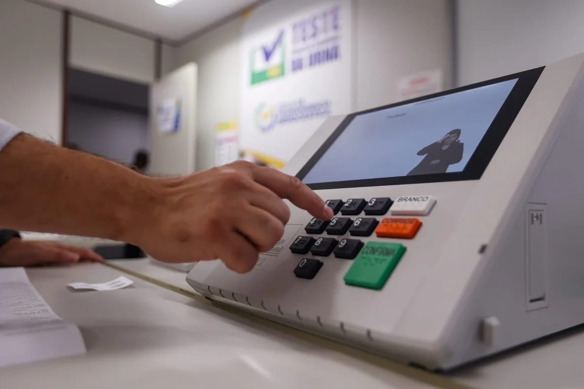 TSE assina e lacra nesta sexta sistemas das eleições de 2026