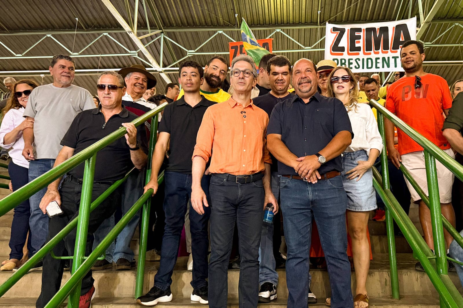 Zema inicia campanha em Montes Claros com promessa de 'superpresídio'