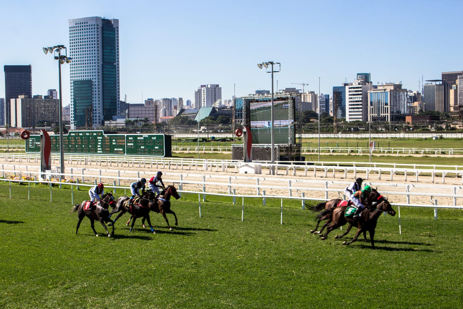 Jockey faz acordo com Prefeitura de SP, ganha desconto de R$ 643 milhões em dívida e promete parque de 85 mil m² para 20
