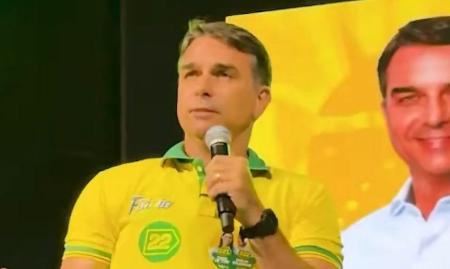 Flávio Bolsonaro propõe programa “Minha Primeira Empresa” para jovens