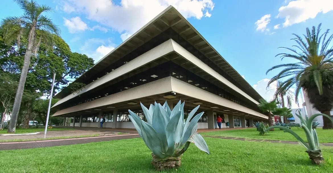 Prefeitura de Londrina informa o funcionamento dos serviços nos dias do Servidor e de Finados