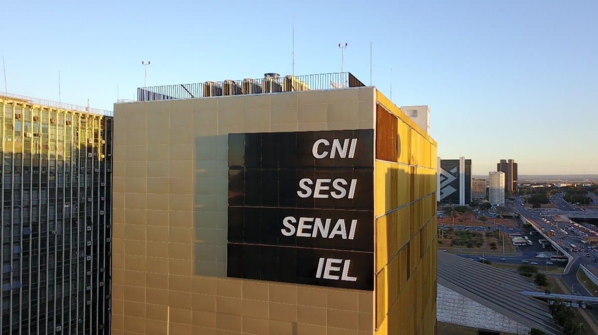 Empresários pressionam contra fim da escala 6×1