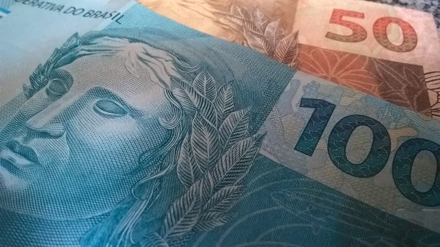 Cenário combina inflação menor e incerteza externa