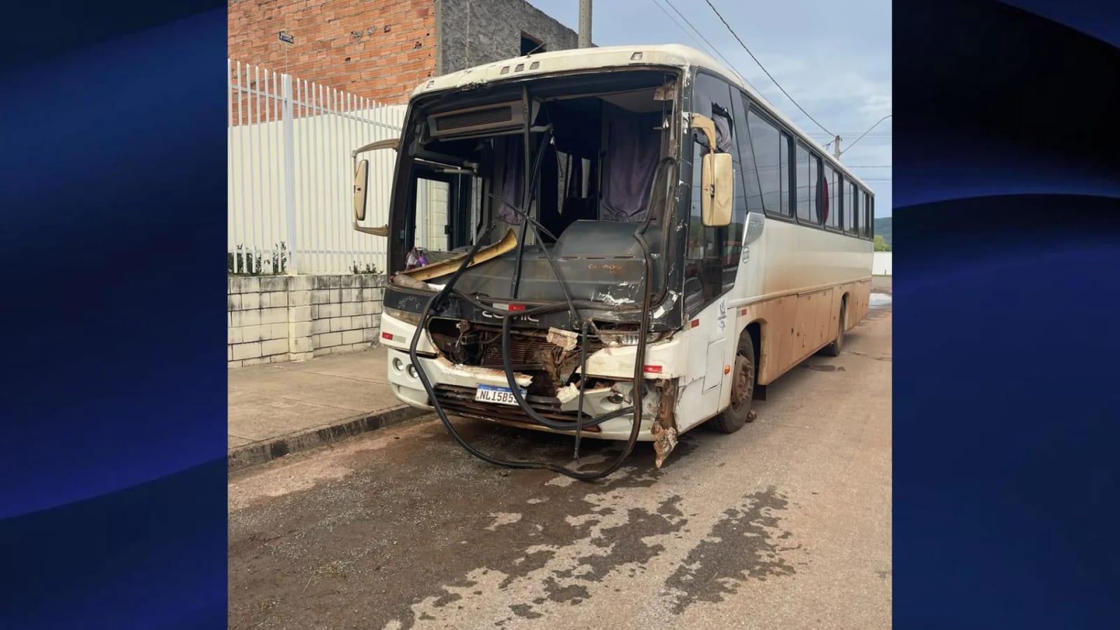Colisão entre dois ônibus deixa 18 pessoas feridas na Go-438, em Goianésia