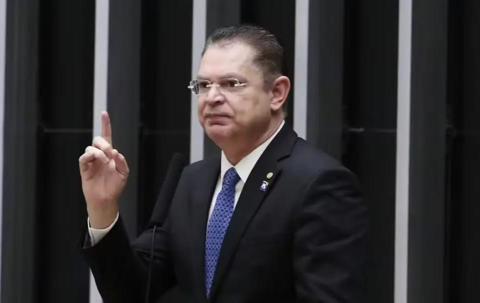 Líder do PL desiste de disputar presidência da Câmara após derrota de Flávio Bolsonaro