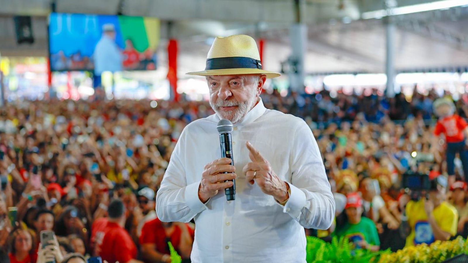 'Se tem alguém nesse país que tem responsabilidade fiscal, sou eu', diz Lula