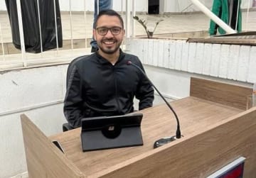 Patrick Vieira pede estudos para reajuste da bolsa-auxílio de estagiários