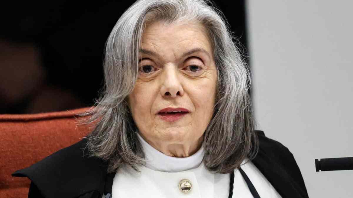 Cármen Lúcia nega ônibus interestadual grátis pedido por Lula