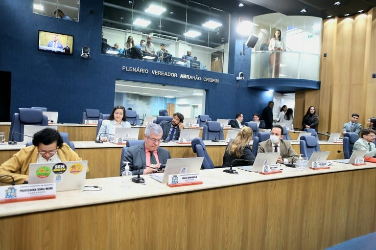 Câmara de Aracaju aprova hino nas escolas e exige câmeras em atendimentos a PCDs