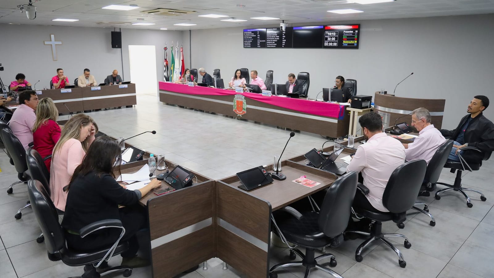 Câmara de Americana aprova exigência de curso superior para secretários municipais