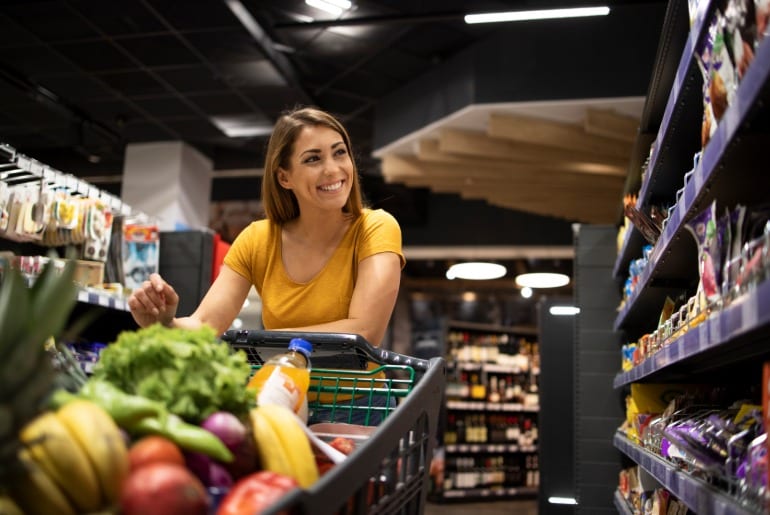 Fim da escala 6 x 1 trará impacto direto nos preços dos produtos, alertam supermercados