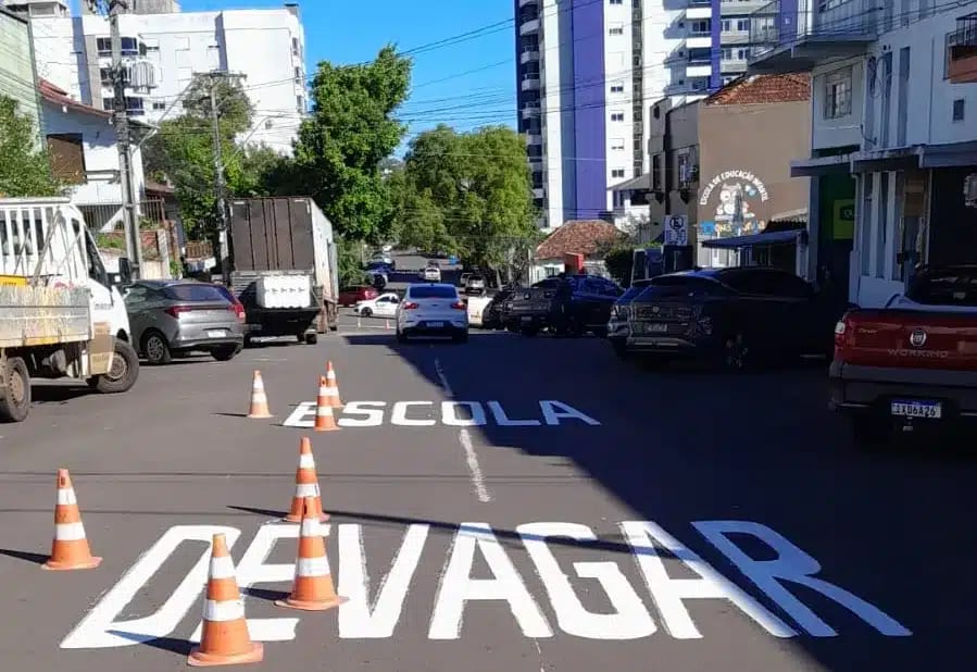 Smodutran intensifica serviços de manutenção urbana, limpeza e sinalização viária em diversas ruas de Ijuí