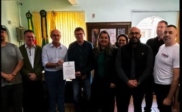 Arroio dos Ratos assina contrato para início da pavimentação de trecho da estrada que liga o município a São Jerônimo