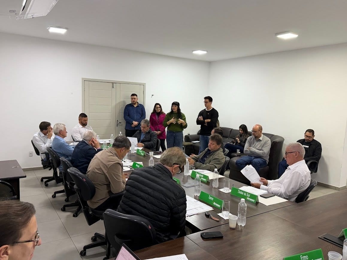 Prefeitos da AMESC debatem Festival Cultural Regional e IntegraTur