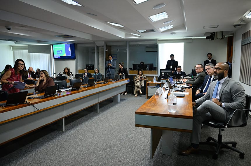 Debate expõe divisão sobre projeto que restringe publicidade das bets