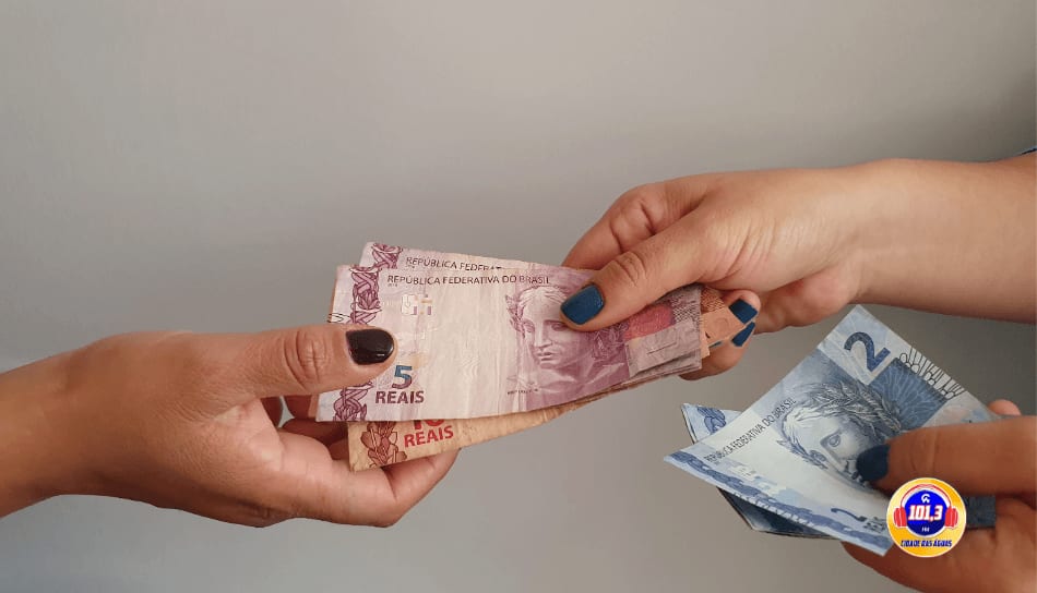 Juros do rotativo e do parcelado do cartão de crédito registram queda entre junho e julho, aponta Banco Central