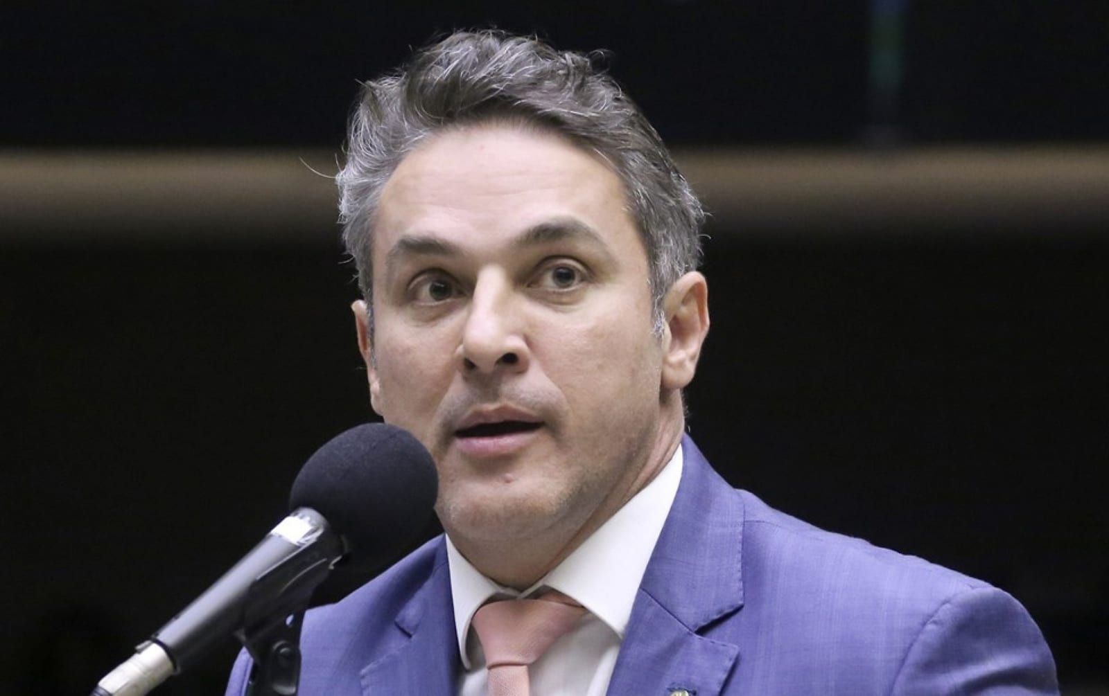 “Interferências abusivas, dados contraditórios”: Zucco se manifesta após reeleição de Lula