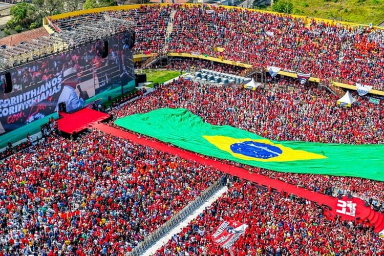Lula retoma campanha nas ruas a partir desta sexta-feira