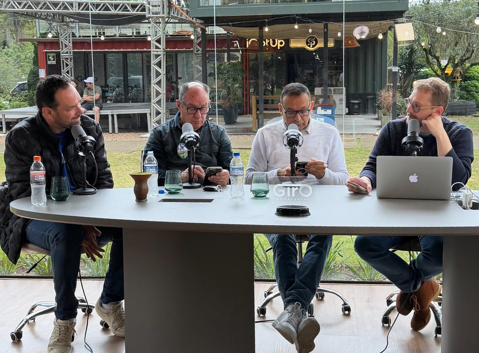 Mais de 12 horas ao vivo marcam cobertura histórica do Giro nas Eleições 2026
