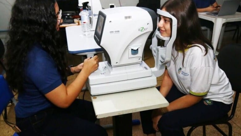 Programa oferece exames oftalmológicos gratuitos em 7 escolas de Goiás