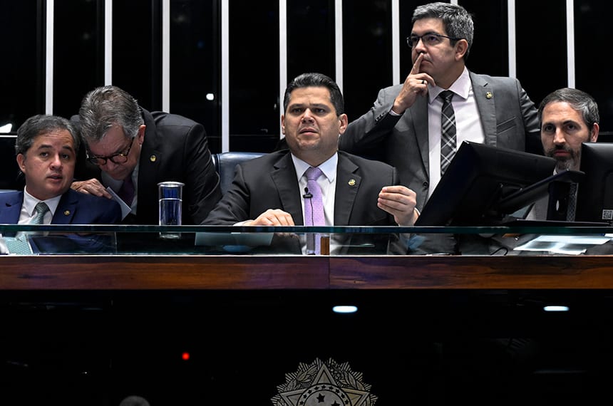 Davi Alcolumbre diz que diálogo com Lula foi restabelecido