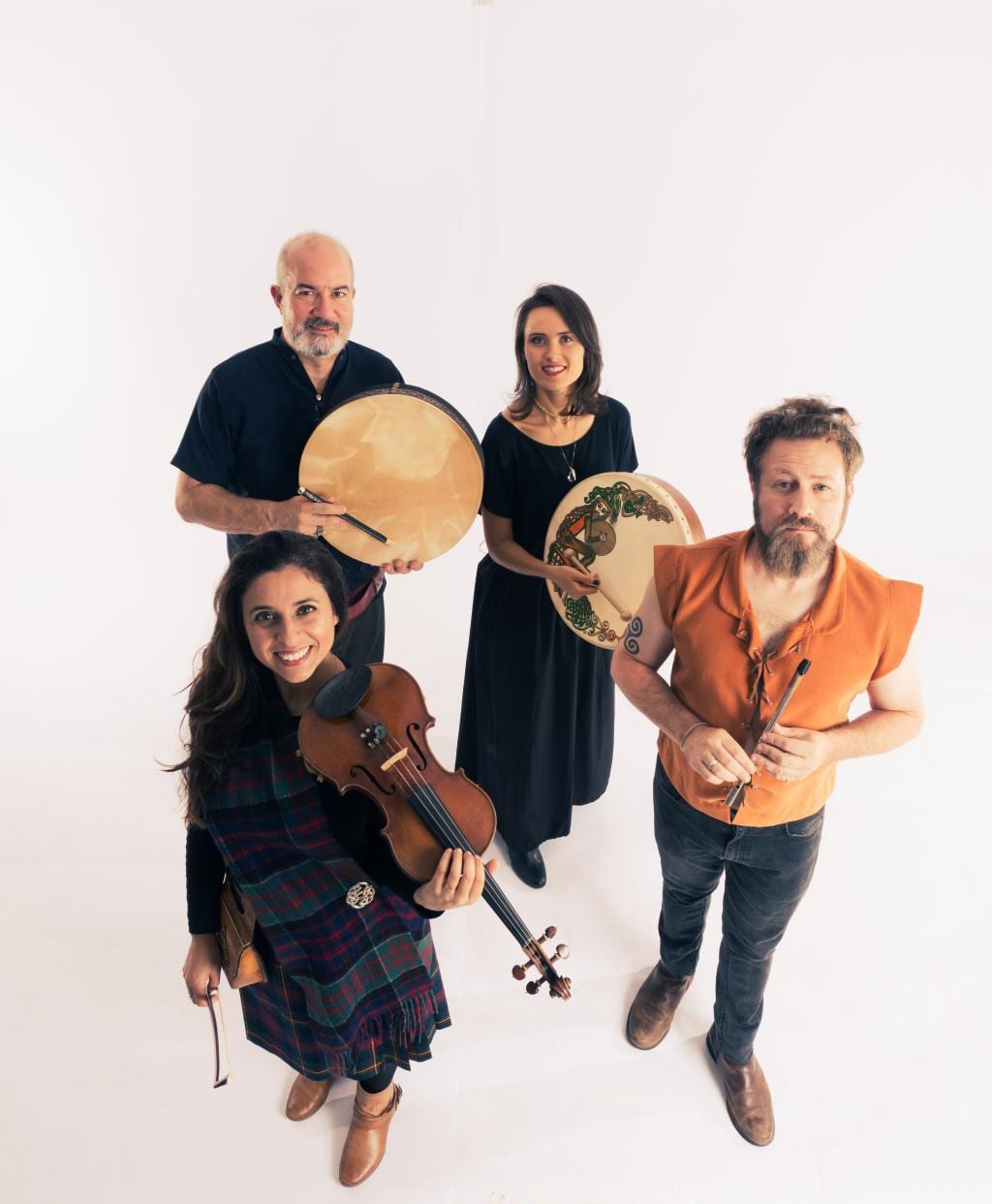 Teatro Municipal recebe espetáculo “Noite Celta” apresentado pelo Grupo Avalon