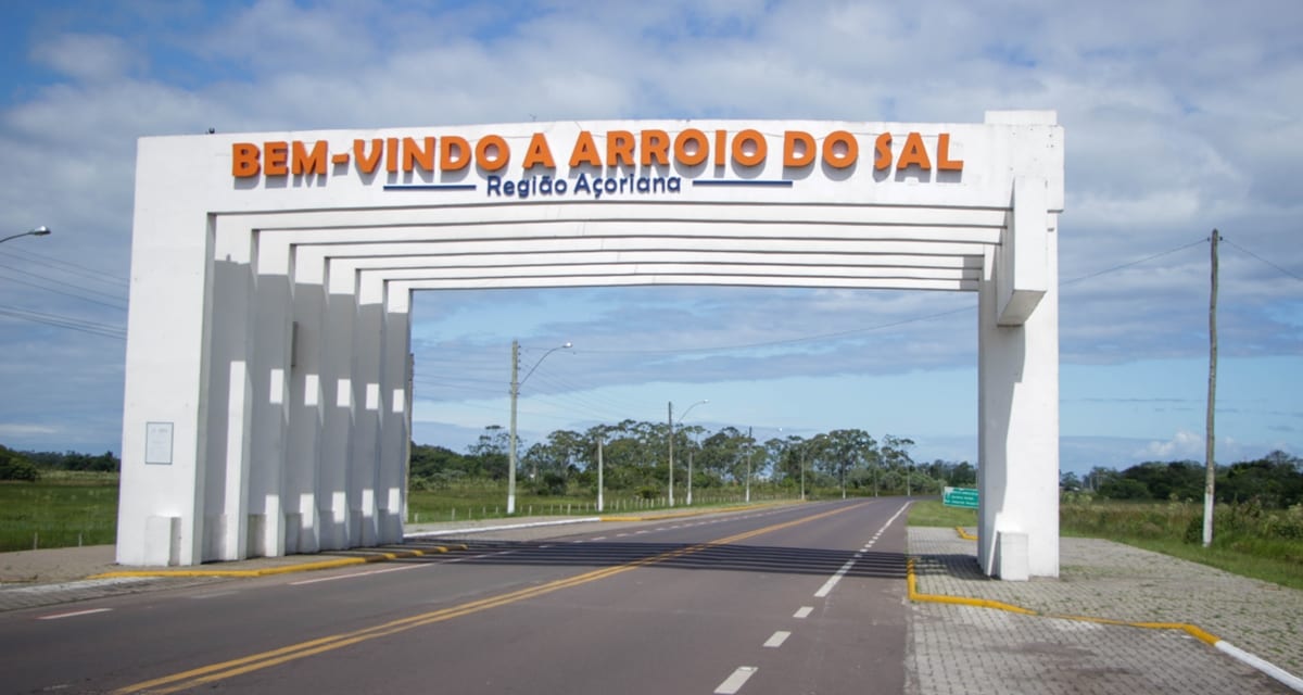 Arroio do Sal escolhe presidente e prefeito neste domingo