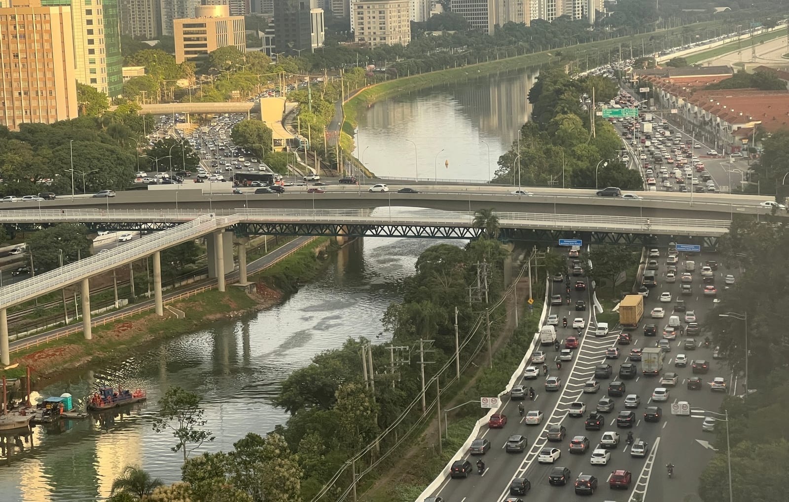 Rodízio de carros em SP está suspenso no feriado de 12 de outubro?