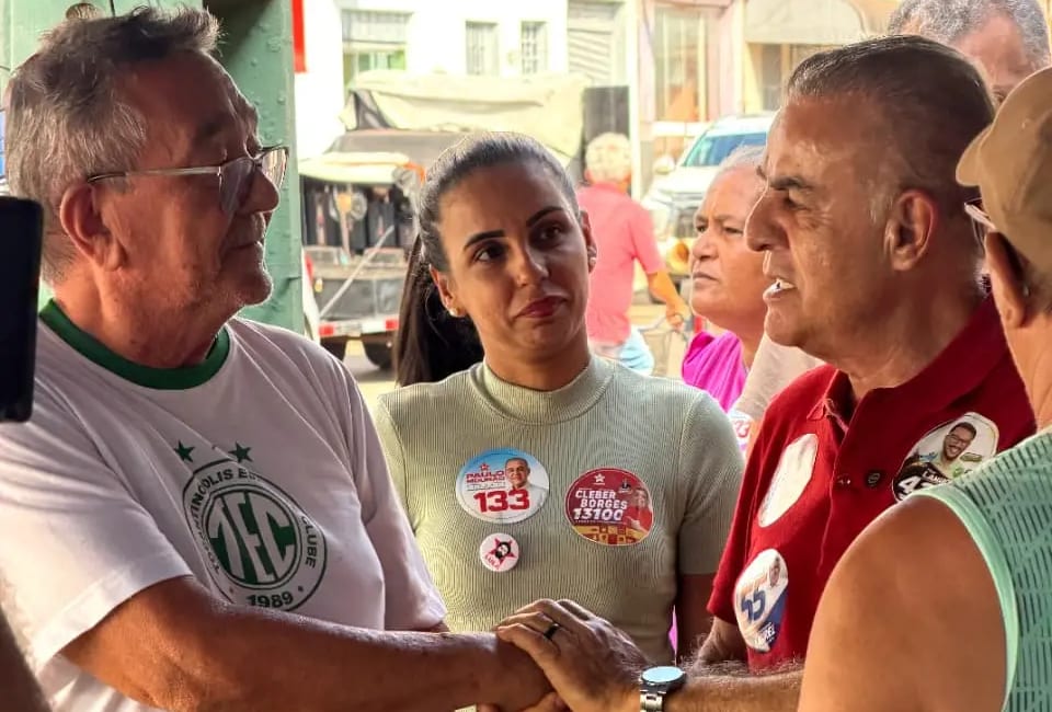 Mourão cola campanha a Lula e ataca adversários no Bico do Papagaio