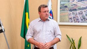 Elias Fausto faz operação tapa-buraco na Rodovia João Henrique Schultz