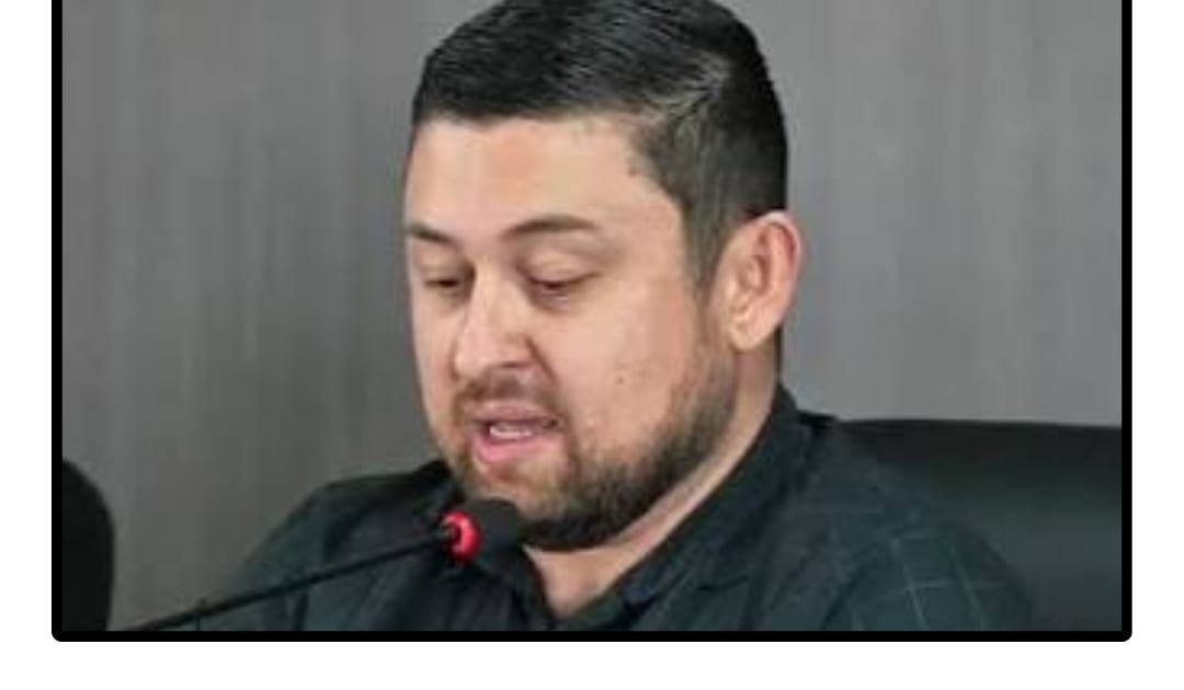 EM ALEXÂNIA, VEREADOR DIZ QUE SECRETARIAS “CAGAM” PARA SOLICITAÇÕES DA CÂMARA
