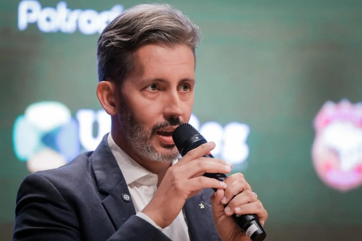 Leandro Grass promete teletrabalho para servidores do DF