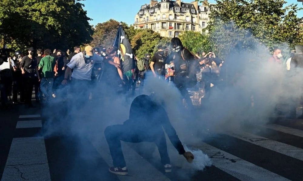 França mobiliza 70 mil agentes para novos protestos
