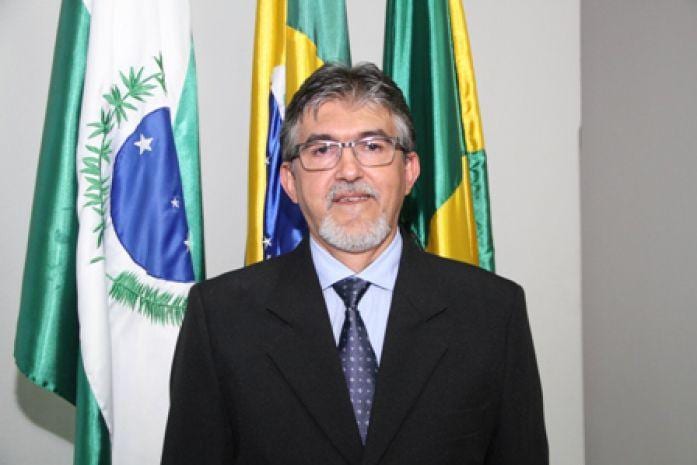 Vereador Prof. Abreu cobra iluminação e reformas para garantir segurança e bem-estar comunitário