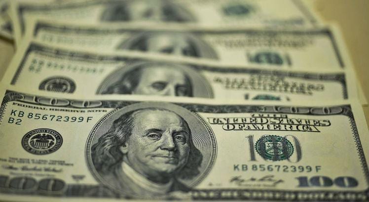 Ibovespa sobe a 187.454 pontos; dólar cai para R$ 5,086