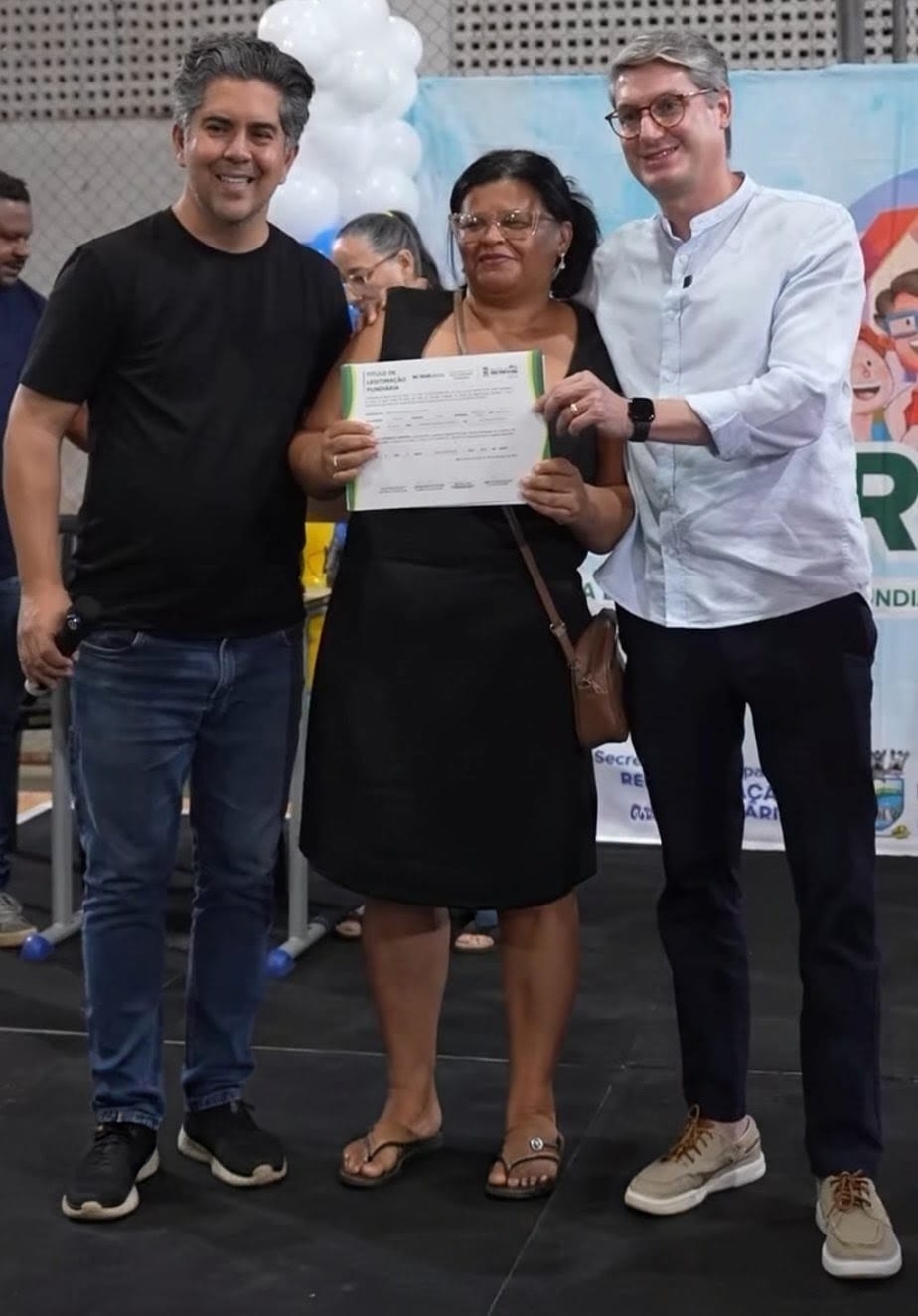 Águas Lindas entrega mais de 120 títulos de regularização fundiária