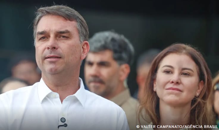 Aliado de Trump diz que Flávio Bolsonaro chegou aos EUA