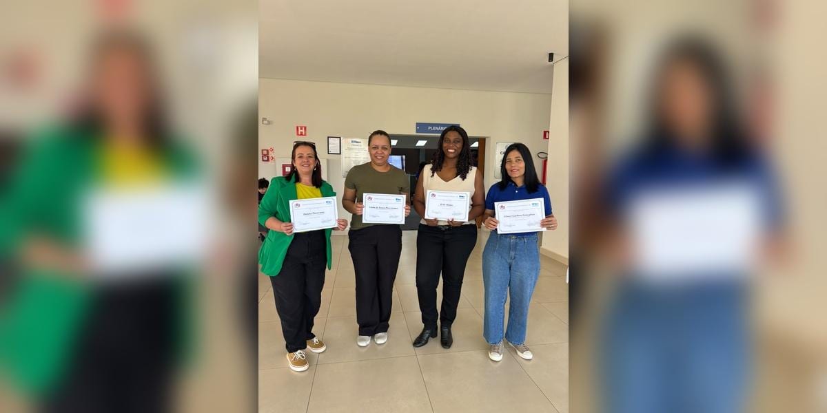 Mães atípicas atendidas pela APAAF foram homenageadas na Câmara de Franca