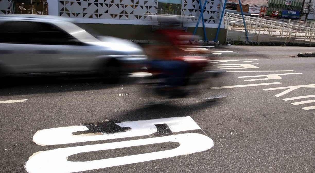 Velocidade: Estudo da USP constata que reduzir velocidade melhora a circulação no trânsito e salva vidas