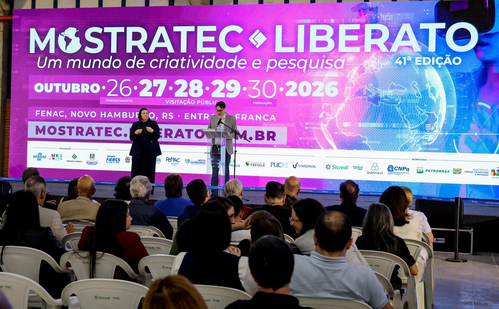 Câmara participa da abertura da Mostratec e mantém incentivo à pesquisa de jovens hamburguenses