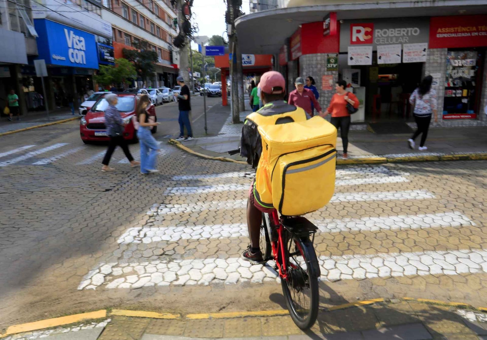 Canoas aprova diretrizes para entregas em condomínios, sem penalidades