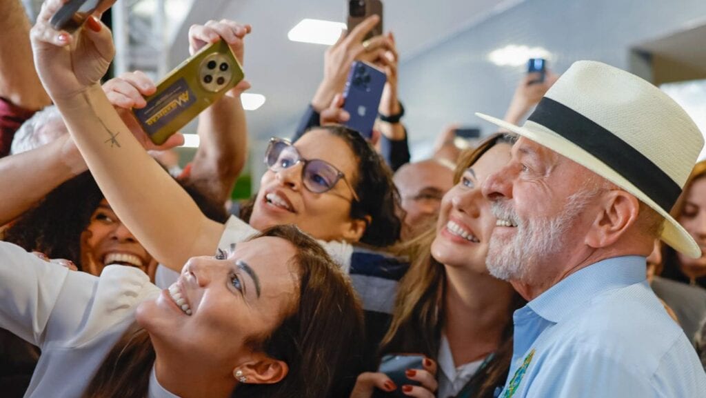 Lula amplia isenção do IR e cria tributação mínima para altas rendas