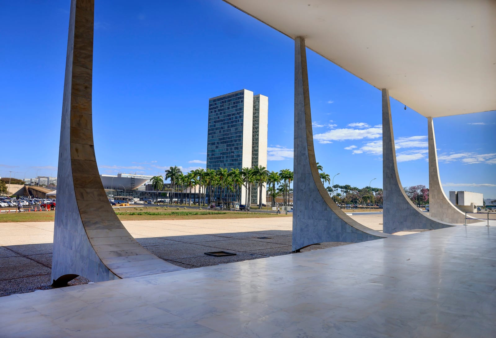 STF mantém inválidas leis de redução da jornada de servidores sem corte salarial