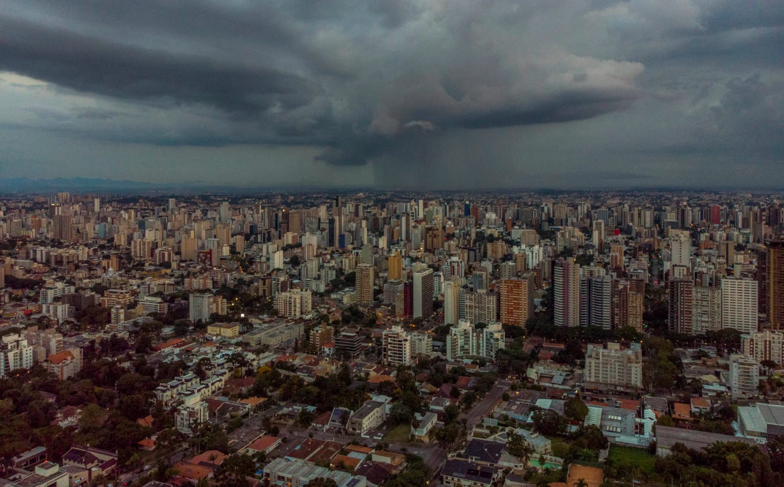 Flexibilização ambiental no Paraná pode reduzir prevenção a desastres