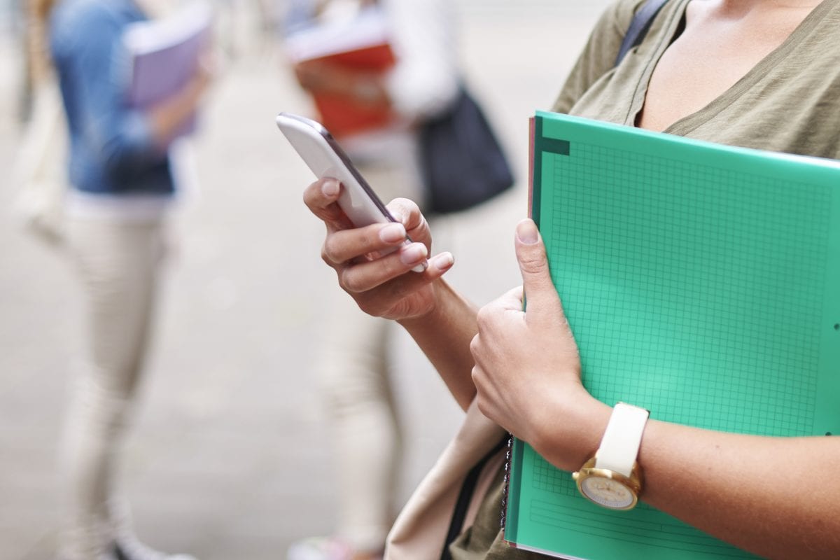Redes sociais: quando é legal divulgar pesquisas eleitorais