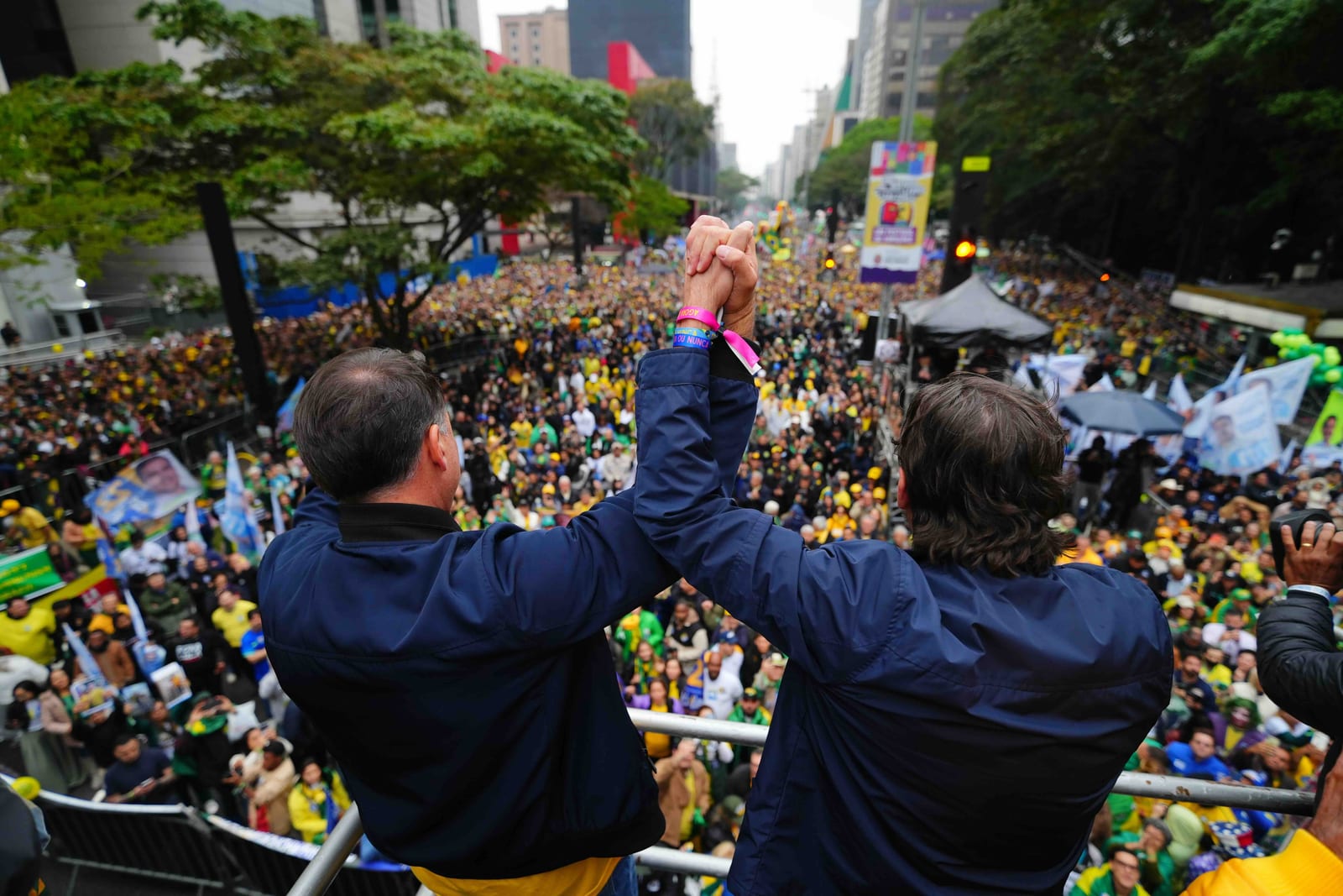 Monitor da USP estima 28,5 mil pessoas na Paulista no ato de Flávio Bolsonaro