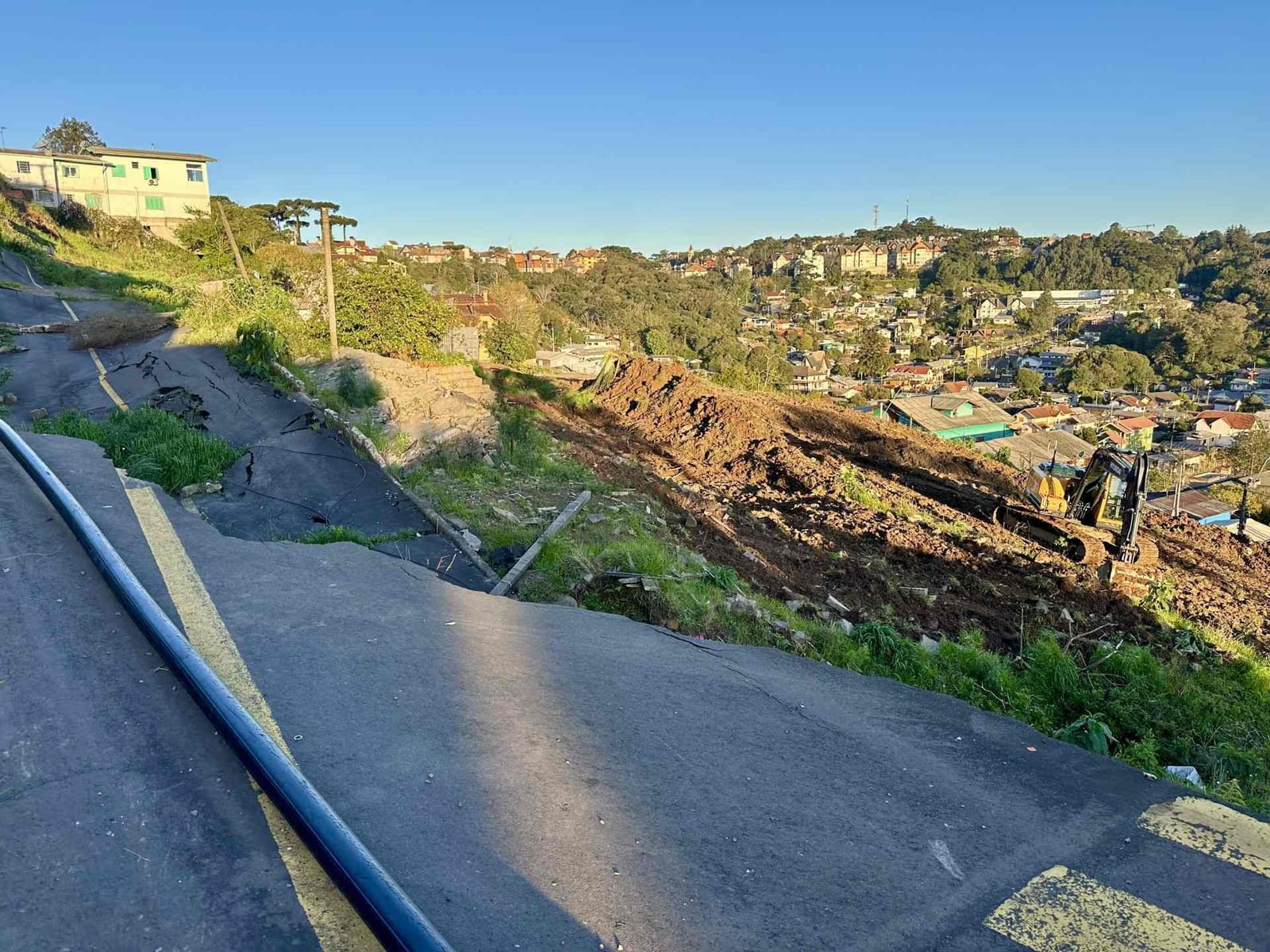 Começam as obras de reconstrução de três ruas do bairro Piratini destruídas pela catástrofe climática de 2024