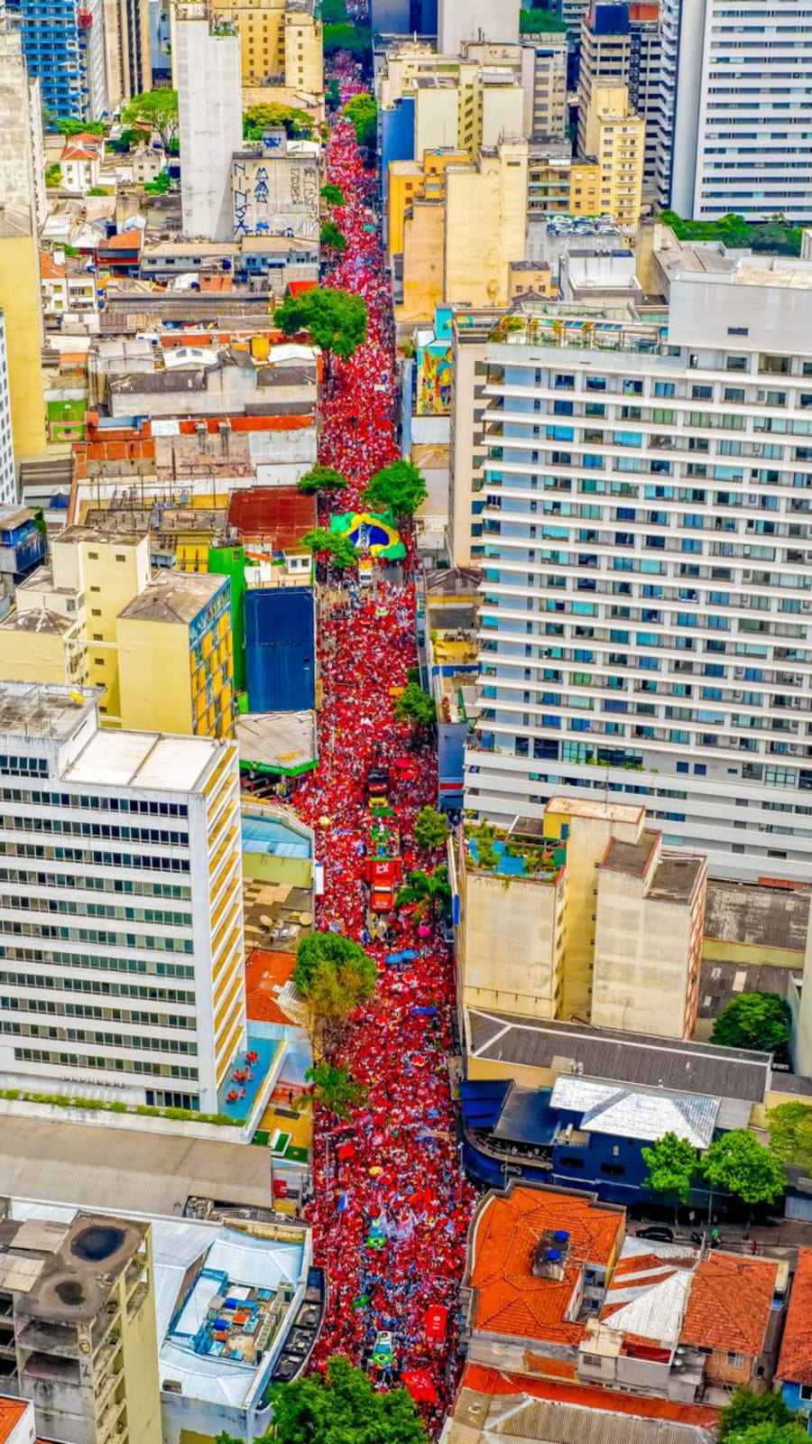 Lula encerra campanha com caminhada na região da Paulista neste sábado (3)