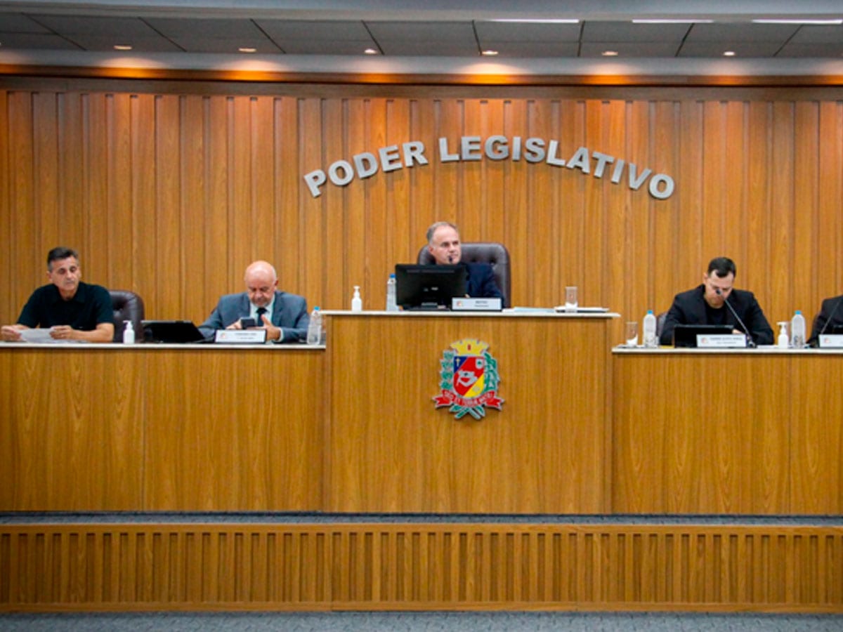 Câmara de Assis vota R$ 2,761 milhão na 32ª Sessão Ordinária