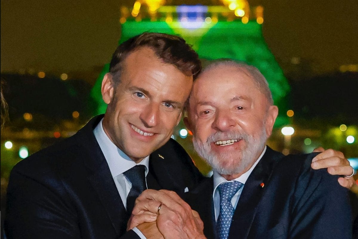 Macron felicita Lula pela reeleição e propõe reforçar parcerias